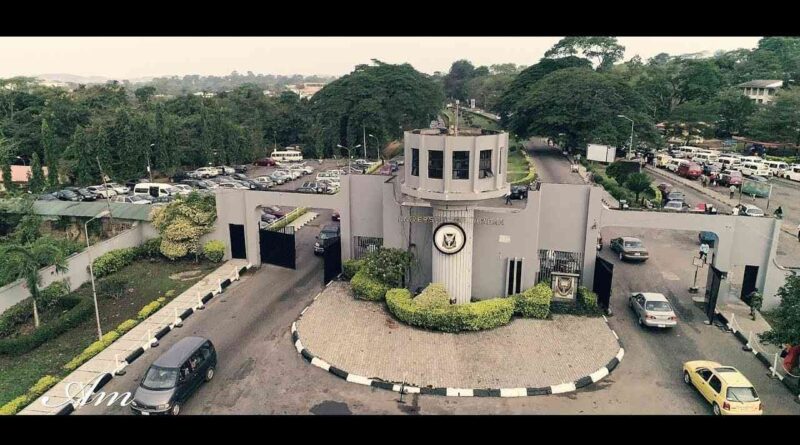 Infographic banner showing the top 7 best federal universities in Nigeria based on the latest 2026 US News and World Report global rankings.